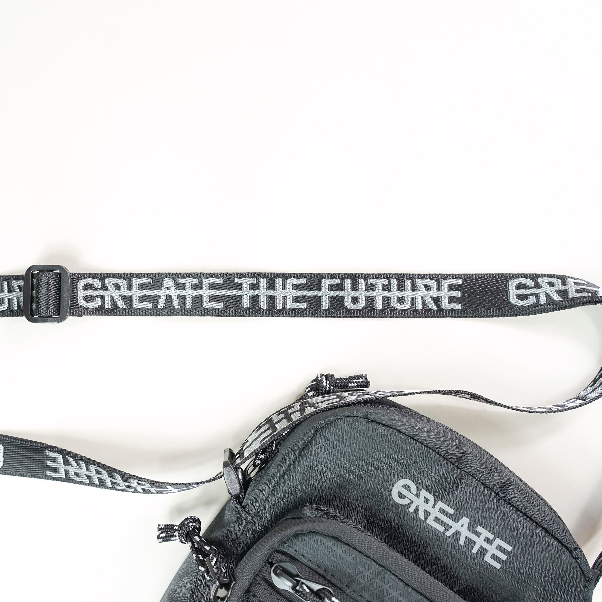 CREATE REFLECTIVE SHOULDER BAG