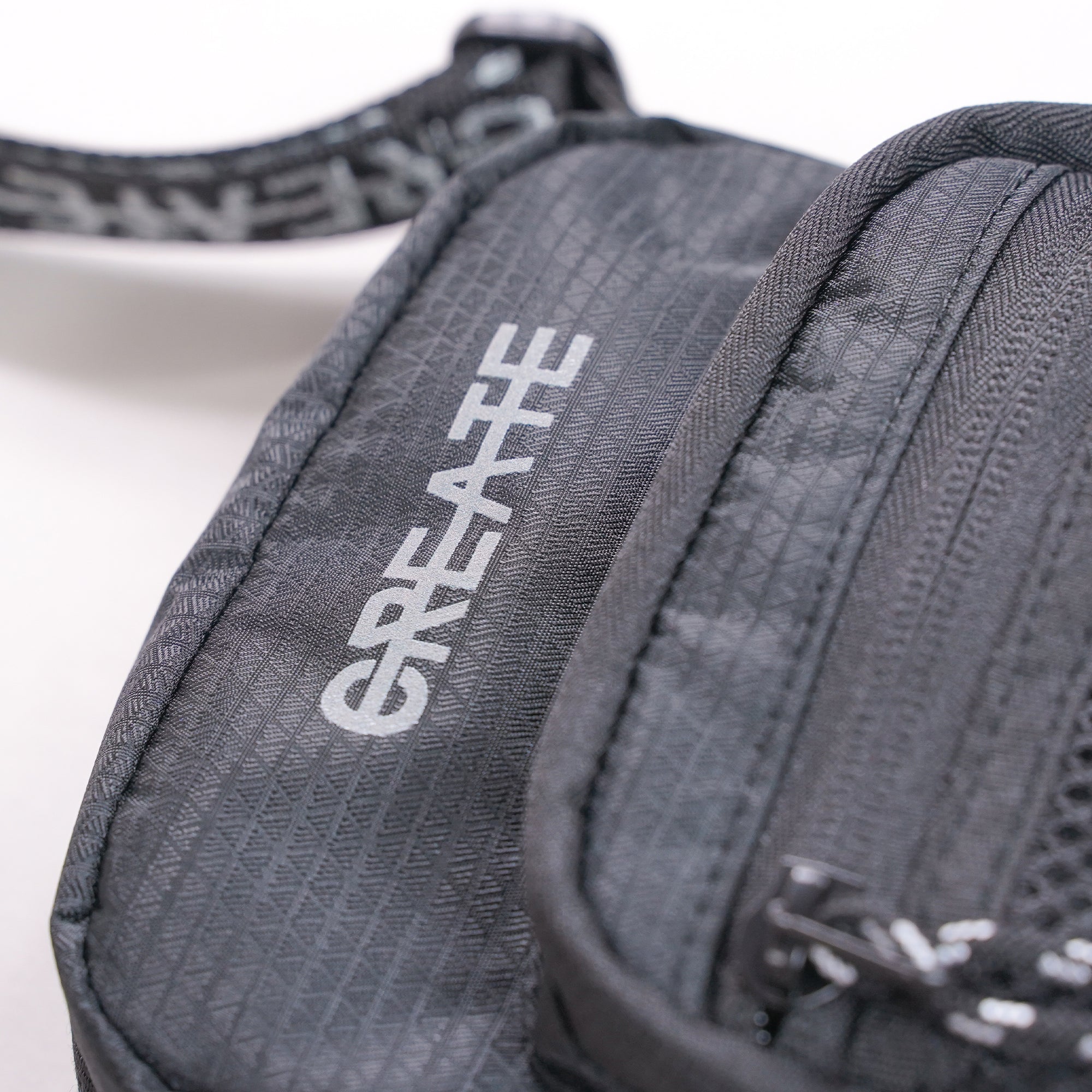 CREATE REFLECTIVE SHOULDER BAG